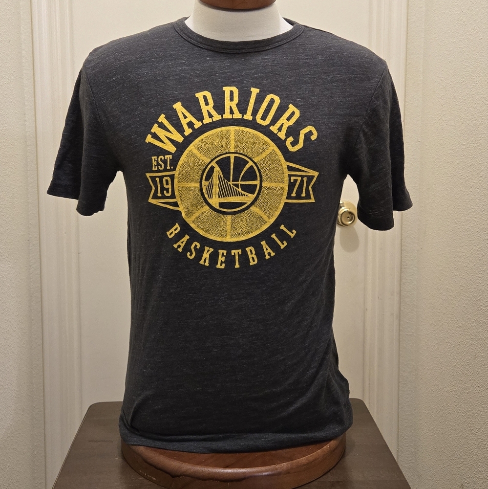 Golden State Warriors basketball t-shirt, black/gray, size: S